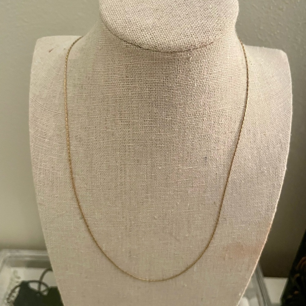 Elegant Gold Necklace
